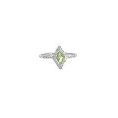 Beautiful Peridot and Diamond Ring Beautiful Peridot and Diamond Ring