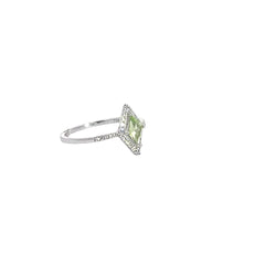 Beautiful Peridot and Diamond Ring Beautiful Peridot and Diamond Ring