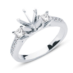14 KT Princess Shape White Gold Engagement Ring