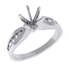14 KT Rounds Shape White Gold Engagement Ring