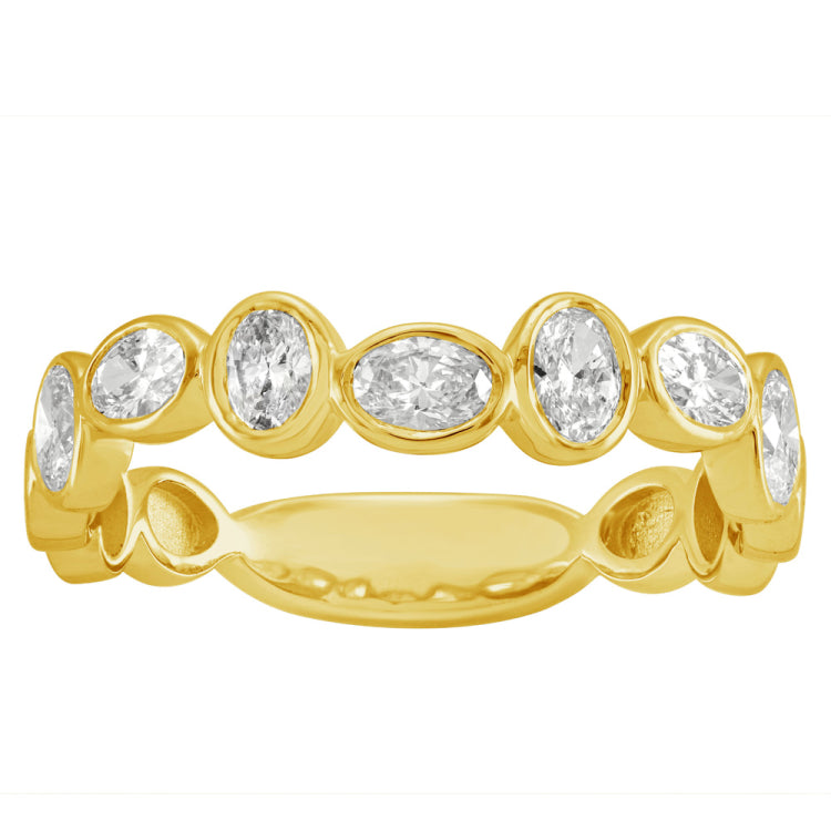 14 KT Oval Shape Yellow Gold Diamond Ring