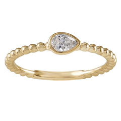14 KT Pear Shape Shape Yellow Gold Diamond Ring